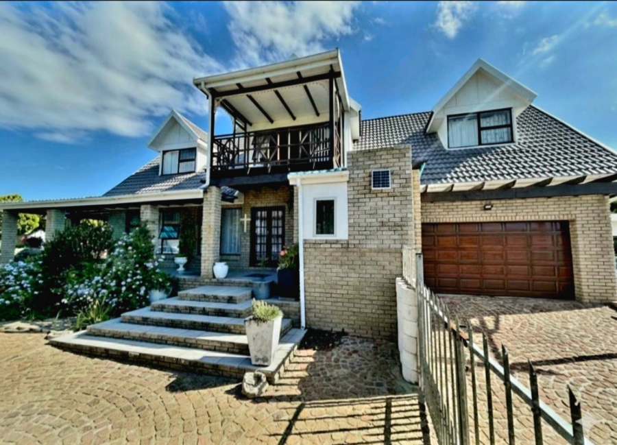  Bedroom Property for Sale in Hartenbos Heuwels Western Cape